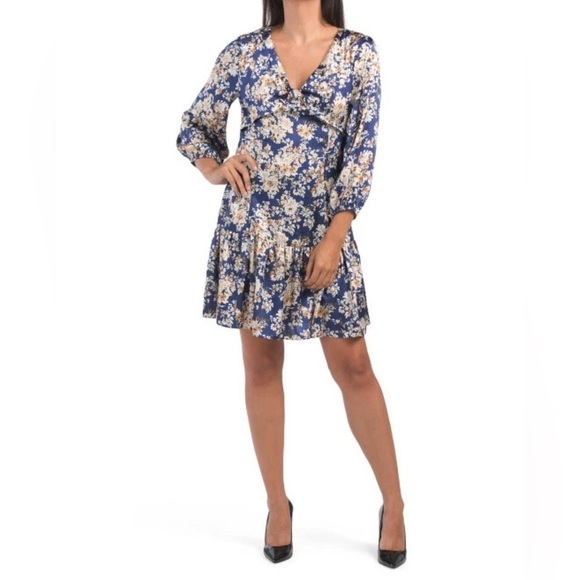 SAGE COLLECTIVE
Petite Floral-Print Balloon-Sleeve Dress size 2 - Picture 3 of 13